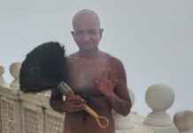 हर किसी को अपने किये ना किये की सफाई मत दिया करो.. तुम इन्सान हो, डिटर्जेंट पाउडर नहीं ना..!