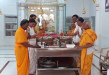 दिगंबर धर्मावलंबीयो ने सुगंध दशमी पर्व श्रद्धा पूर्वक मनाया