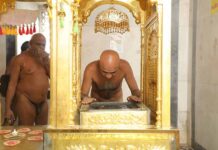 दिवाली यानि अन्धकार से प्रकाश की ओर, दु:ख से सुख की ओर, पाप से पुण्य की ओर प्रसन्न सागर’ जी