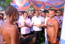 “यदि कोई समस्या आये तो जल्दबाजी में समाधान नहीं खोजें, उस समस्या के भीतर उतरते जायें” -आचार्य श्री 108 प्रसन्न सागर जी महाराज