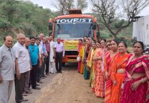 दुर्गापुरा से सीनियर सिटिजन यात्रा क्लब ने जयपुर के आसपास के विभिन्न गांवों के किए जिन दर्शन: