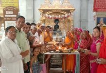 फागी कस्बे में आर्यिका श्रुतमति माताजी, आर्यिका सुबोधमति माताजी के पावन में जैन धर्म के 23वें तीर्थंकर भगवान पार्श्वनाथ का 2875 वां निर्वाणोत्सव मनाया हर्षोल्लास पूर्वक