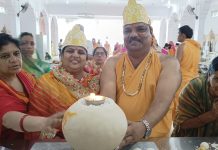 पार्श्वनाथ भगवान का मोक्ष कल्याणक दिवस निर्वाण मोदक लाडू चढ़ा कर मनाया