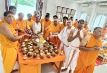 शाश्वत तीर्थ सम्मेदशिखर जी यात्रा आनन्द पूर्वक सम्पन कर अपना परिवार यात्री संघ लौटे