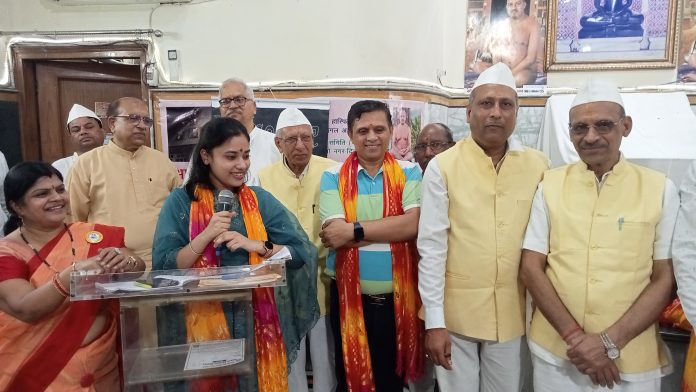 यूपीएससी में 118वीं रैंक लाने वाली गरिमा जैन का अभिनंदन