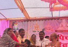 मुनि वैराग्य सागर महाराज व सुप्रभ सागर महाराज को नवीन पिच्छिका भेंट की बूंदी, 10 नवम्बर।