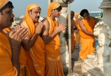 पार्श्वनाथ भगवान का महा-मस्तकाभिषेक *