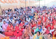 भगवान का मंदिर दूर नहीं होता दिलों में मंदिर की दूरी बन जाती है इस कारण मंदिर डर लगता है