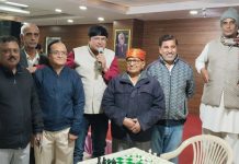 जैन समाज के गौरव जे. के. जैन द्वारा प्रथम चाल चलकर टूर्नामेंट का भव्य उद्घाटन