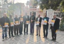 प्रथम पूज्य गणेशजी को दिया निमंत्रण एवं किया पोस्टर विमोचन बंसतोत्सव एवं खण्डेलवाल दिवस पर निकाली जायेगी विशाल शोभा यात्रा