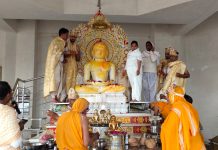 श्री शांतिनाथ दिगंबर जैन आराधना केन्द्र अतिशय क्षेत्र गुणस्थली चकवाडा में प्रसिद्ध समाजसेवी श्री निर्मल- पुष्पा बिन्दायका बगरू वाले कोलकाता निवासी एवरग्रीन होजियारी परिवार ने क्षेत्र पर 11 लाख रुपए की सहयोग राशि प्रदान कर अक्षय पुण्य अर्जित किया