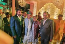 प्रसिद्ध समाजसेवी विमल कुमार- प्रेमचंद बड़जात्या मदनगंज किशनगढ़ निवासी के सुपुत्र अक्षत जैन की शादी में विभिन्न प्रबुद्ध जनों ने शिरकत कर कार्यक्रम की शोभा बढ़ाई