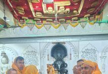 जैन मन्दिर की स्थापना दिवस पर पार्श्वनाथ विधान का आयोजन