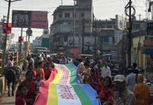 आज लगभग 2500 किलोमीटर की पैदल यात्रा करते हुवे जैन संत उपाध्याय श्री 108 बृषभानंद जी मुनिराज का भब्य मंगल प्रवेश झुमरीतिलैया में हुवा।