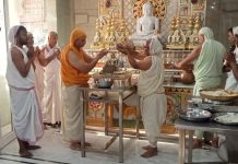 दिव्यती दिवस पर निकली शोभायात्रा राजेश जैन दद्दू