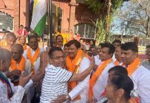 *भगवान आदिनाथ से महावीर जयंती तक प्रभात फेरी शोभायात्रा निकली राजेश जैन दद्दू इंदौर