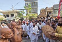 ज़िंदगी की बैंक में जब प्रेम और अपनत्व का बैलेंस कम हो जाता है..