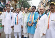 अहिंसा परमो धर्म:” के जयकारों से गूंजा महानगर – भगवान महावीर जयंती पर कोलकाता में हुई भव्य शोभायात्रा