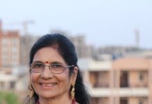 संस्कार हीनता ने हमारी वास्तविक पहचान को जकड़ लिया है और हमें अमर्यादित बना दिया है