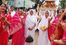 आदिनाथ पारसनाथ भगवान की शोभायात्रा निकाली