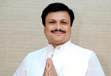 प्रकट उत्सव दिवस की अनेक अनेक शुभकामनाएं बंधाई राजेश जैन दद्दू इंदौर